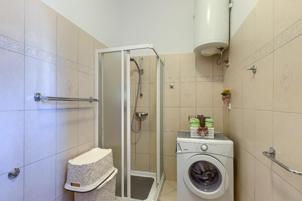 Aida Pula Apartment Εξωτερικό φωτογραφία